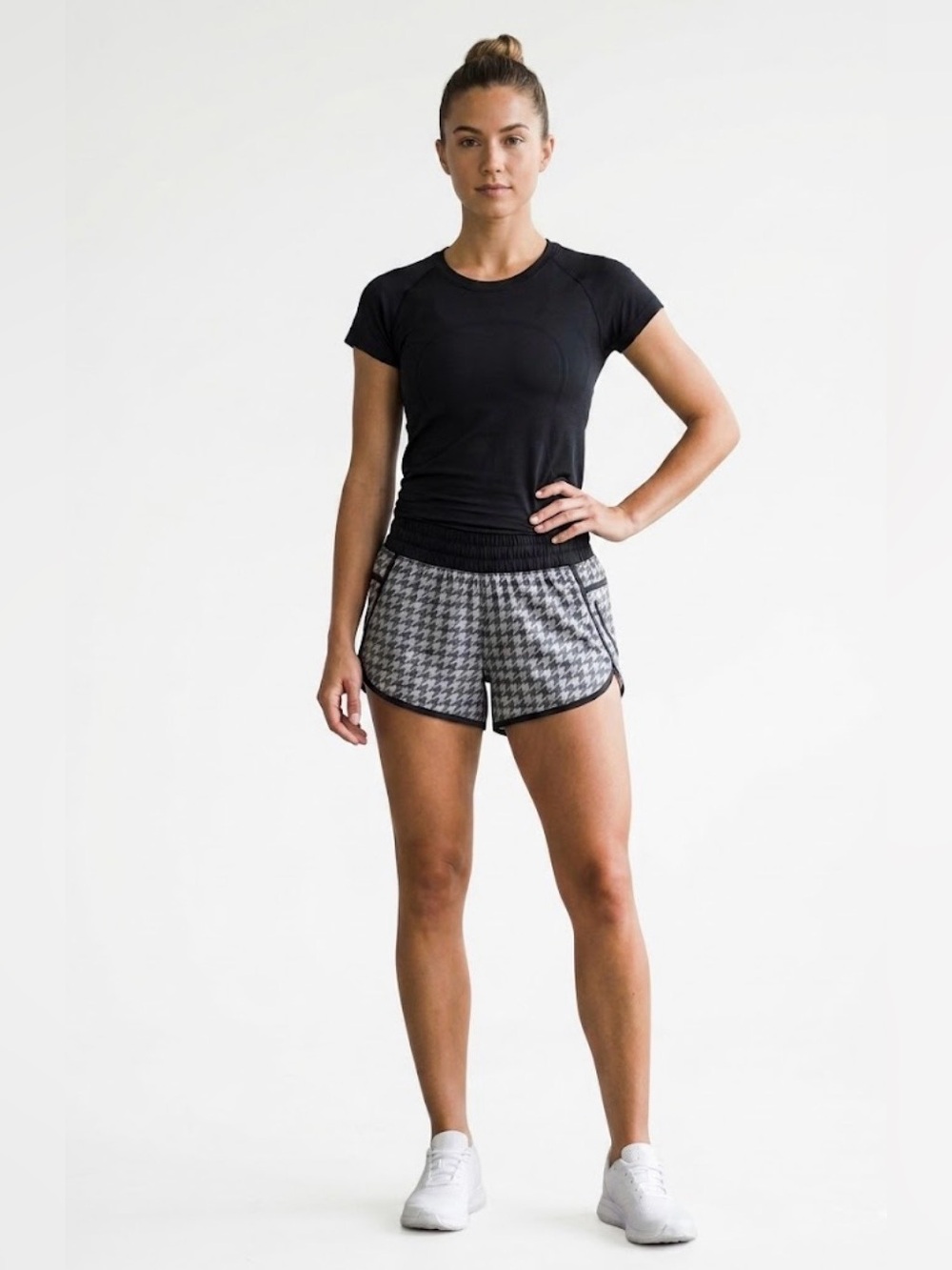 Lululemon Tracker Short IV 4" — Houndstooth Print